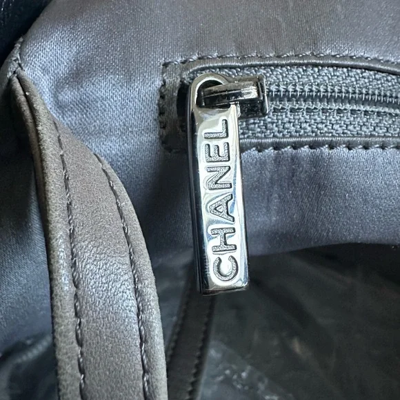 CHANEL LAX Shoulder Bag - Picture 9 of 14